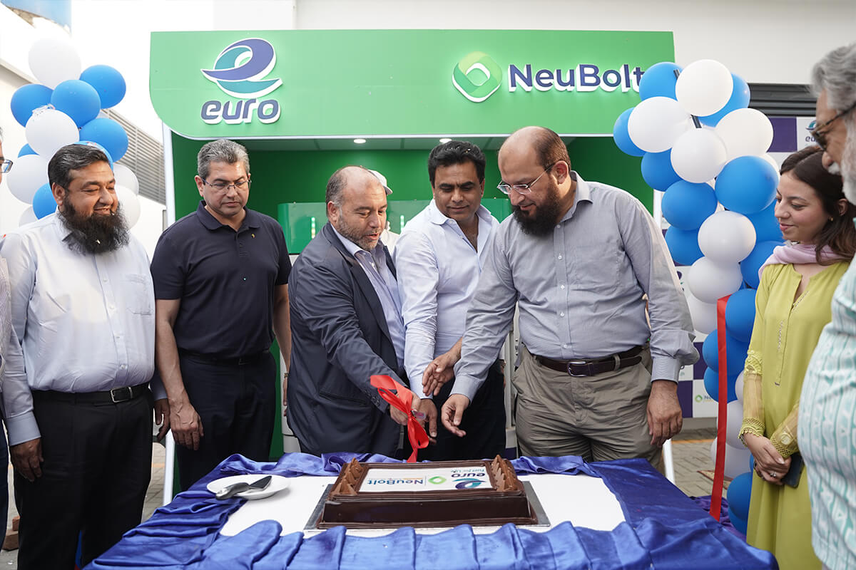  Green energy: partnership with Neubolt